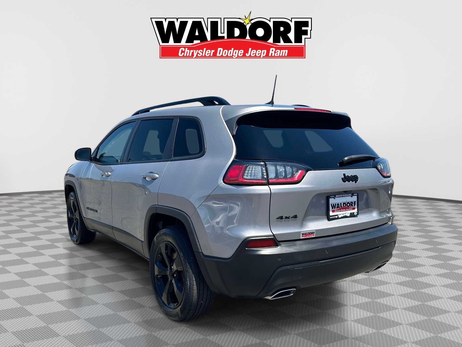 Used 2020 Jeep Cherokee Latitude Plus AWD/4WD image 4