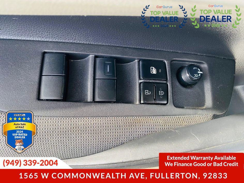 Used 2020 Toyota Corolla LE FWD image 27
