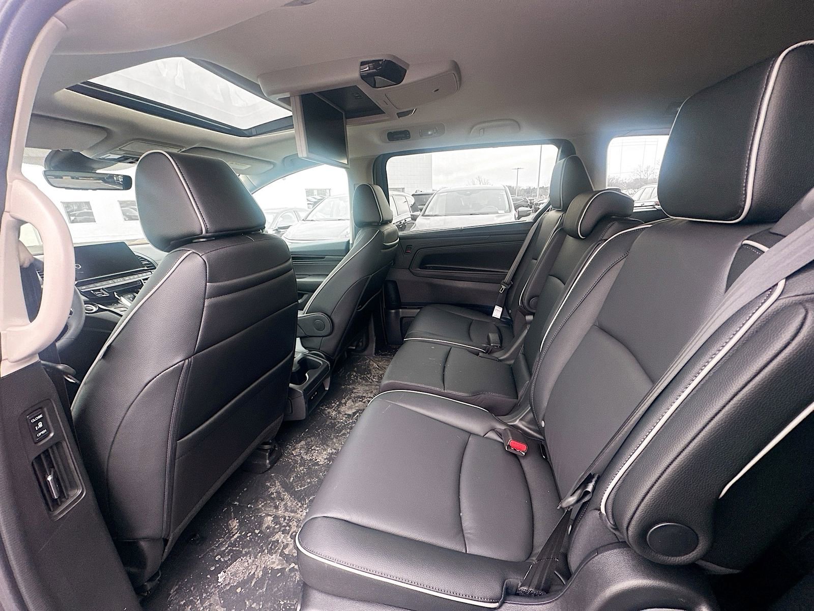 New 2026 Honda Odyssey Touring image 5