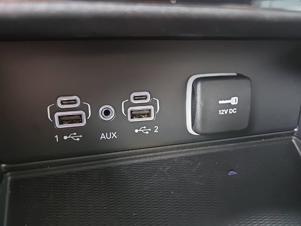 Used 2025 Jeep Grand Cherokee L Limited w/ Luxury Tech Group II image 58