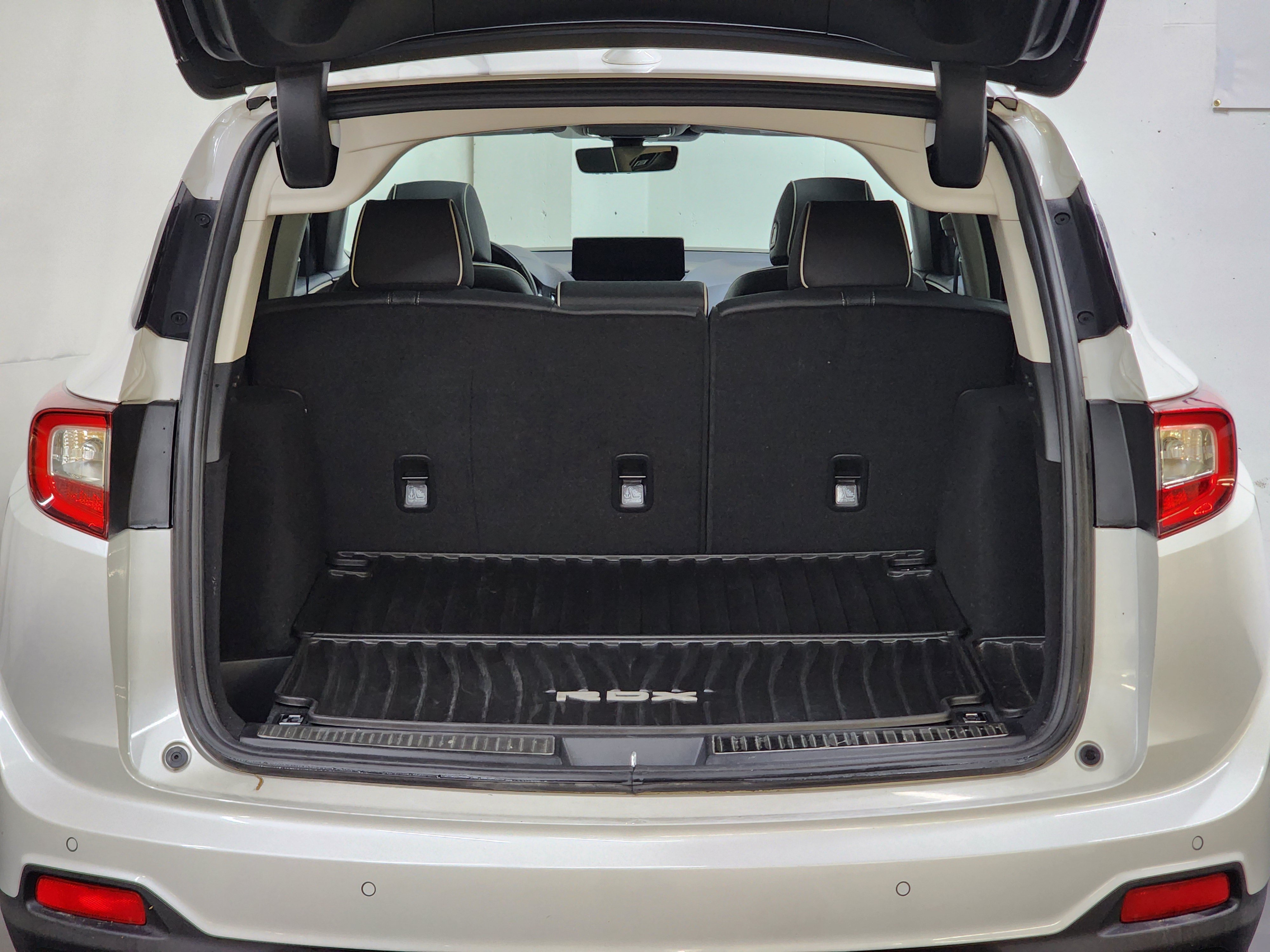Certified 2023 Acura RDX AWD w/ Advance Package image 8