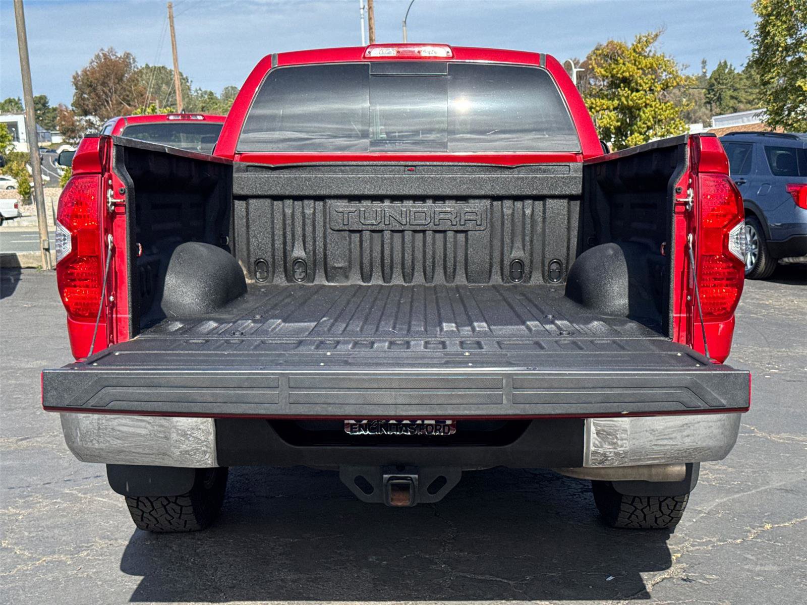 Used 2017 Toyota Tundra SR5 w/ SR5 Upgrade Package RWD image 11