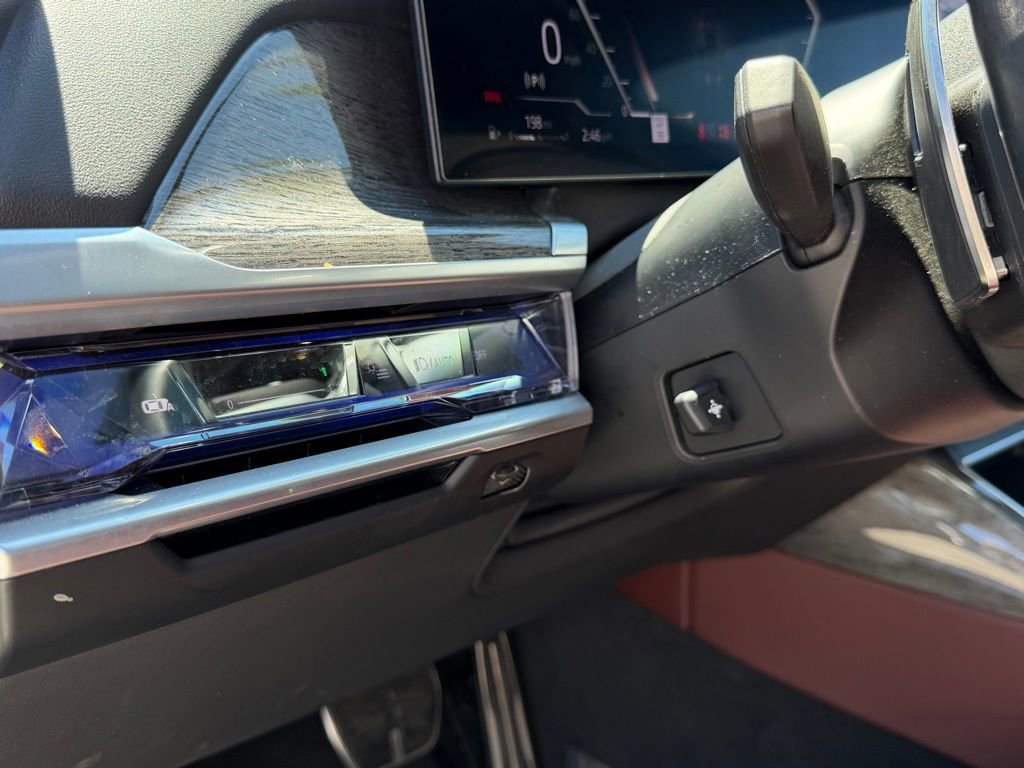 Used 2023 BMW 740i w/ Executive Package RWD image 14