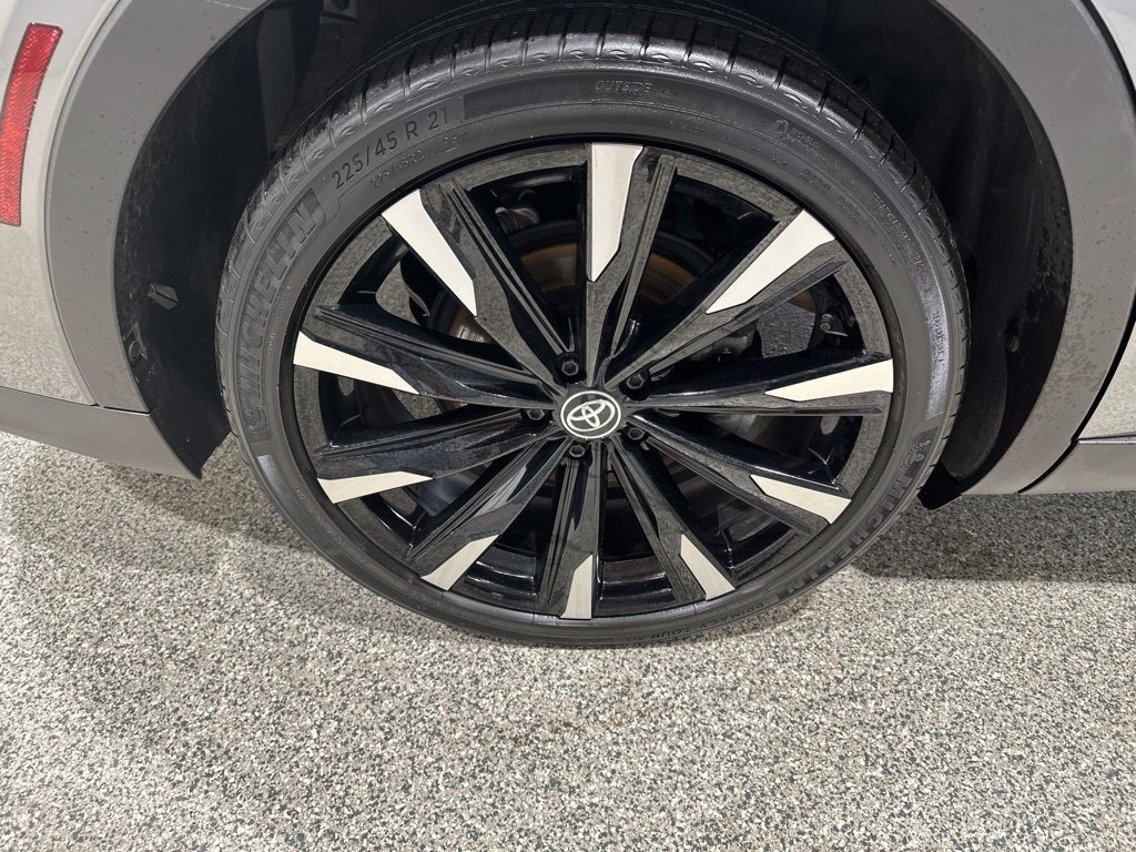 Certified 2024 Toyota Crown Platinum AWD/4WD image 22