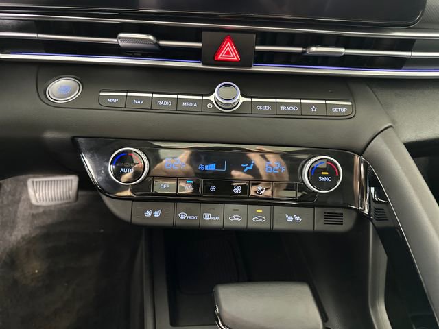 Used 2025 Hyundai Elantra Limited image 23
