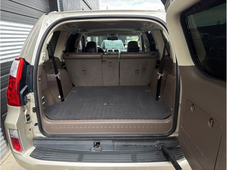 Used 2011 Lexus GX 460 Premium AWD/4WD image 25