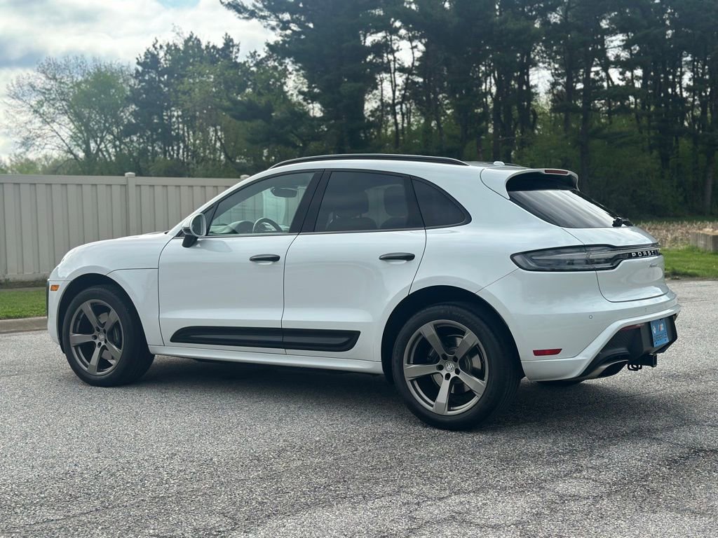 Used 2023 Porsche Macan AWD/4WD image 5