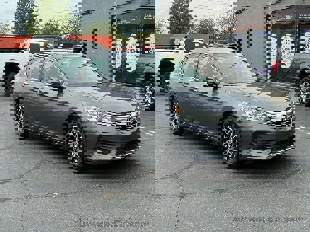 Used 2016 Honda Accord LX image 3