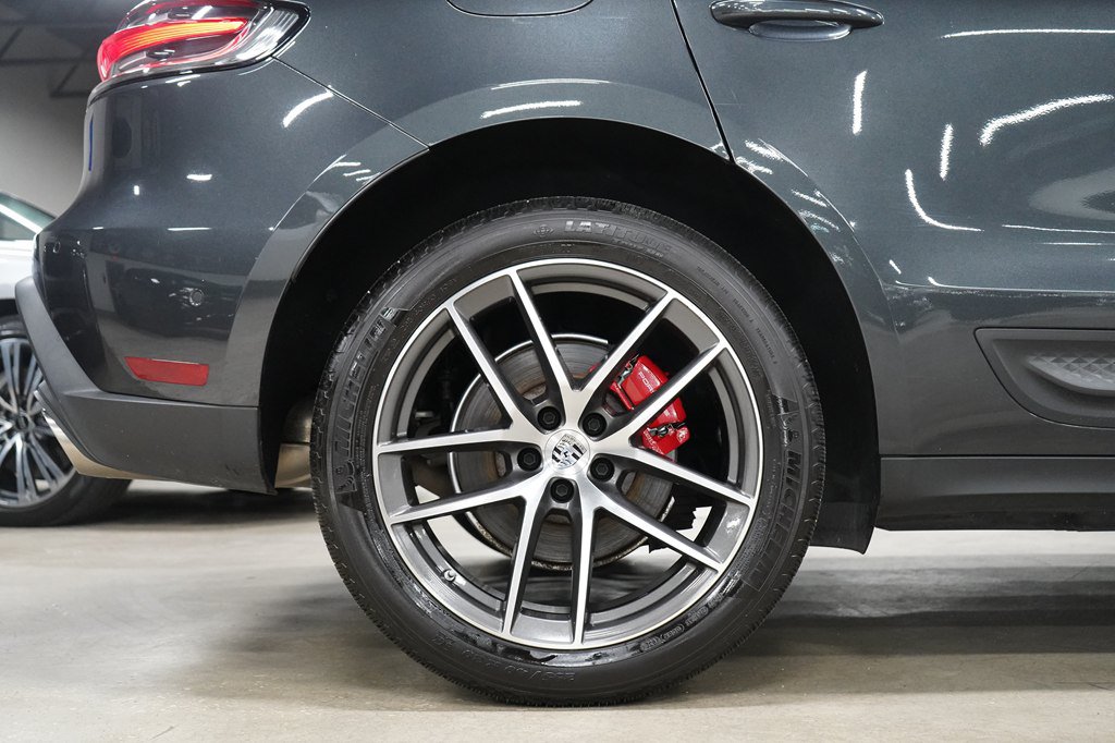 Used 2023 Porsche Macan S AWD/4WD image 38