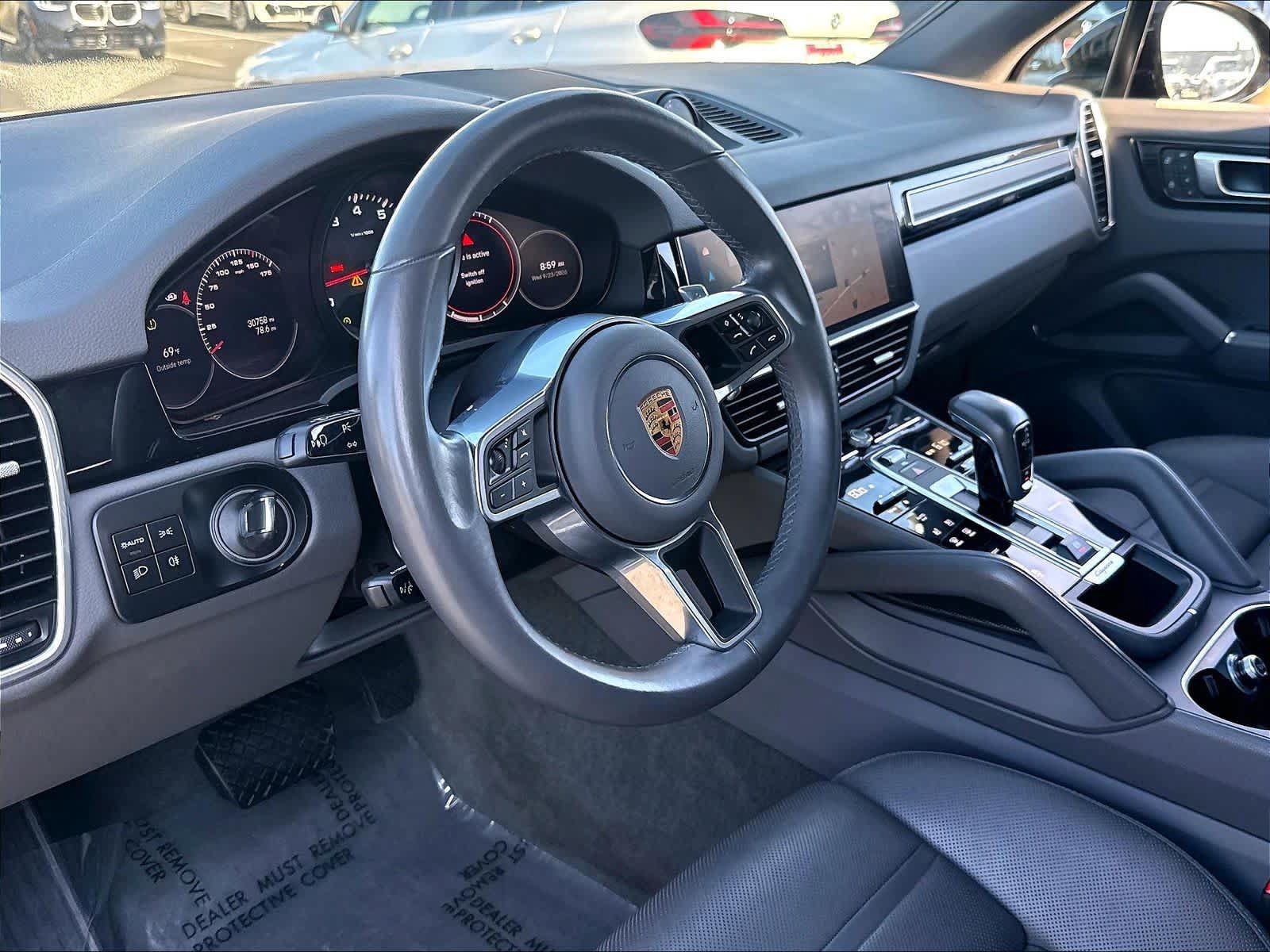 Used 2023 Porsche Cayenne Platinum Edition w/ Premium Package Plus AWD/4WD image 18