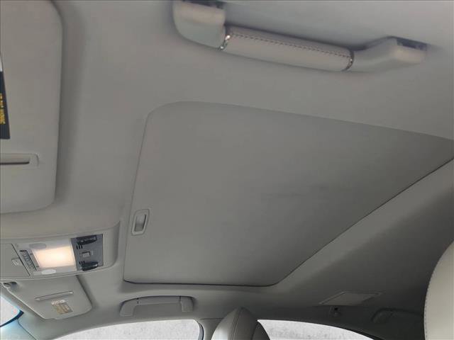 Used 2017 Lexus LS 460 AWD image 16