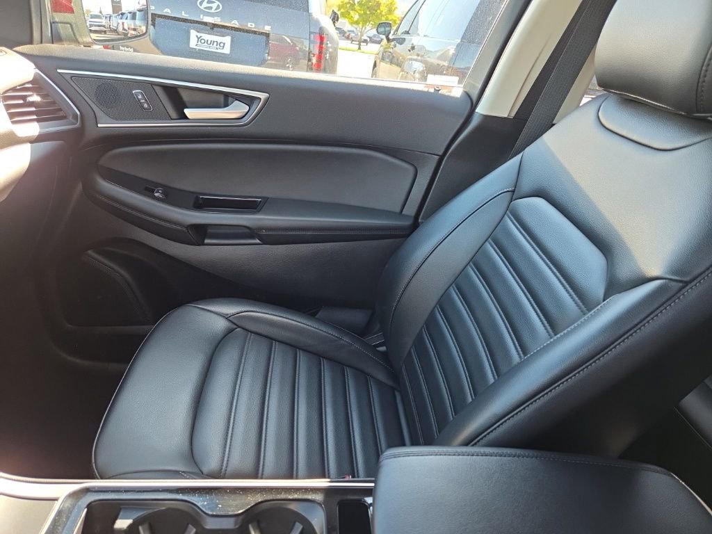 Used 2019 Ford Edge SEL w/ Equipment Group 201A image 17