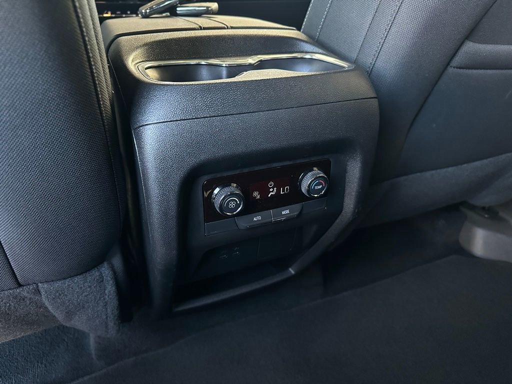 Certified 2025 Chevrolet Traverse LT image 23