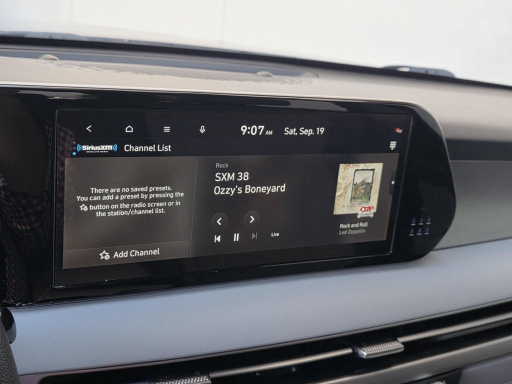 Used 2023 Hyundai Palisade SE FWD image 20