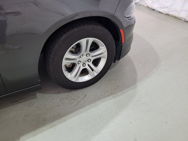 Used 2022 Dodge Charger SXT w/ Leather Interior Group image 27