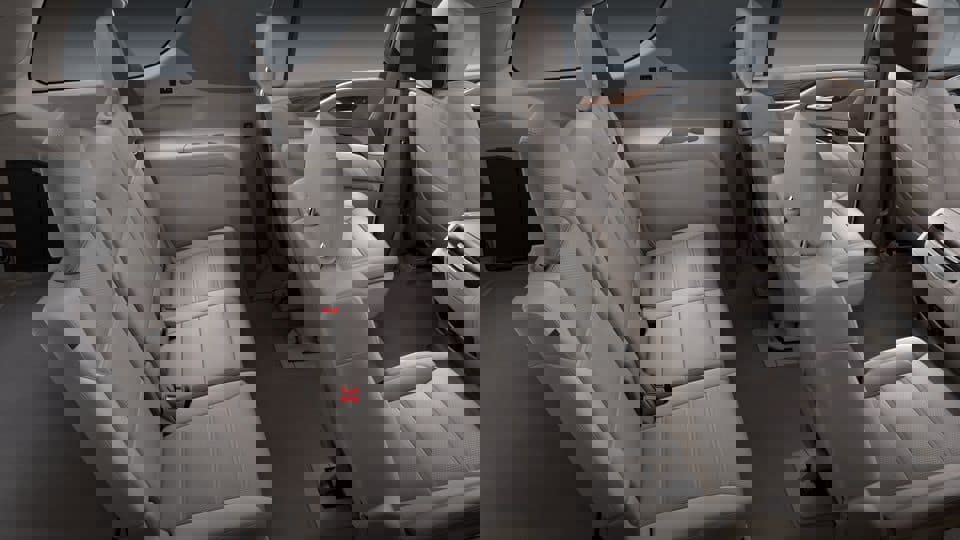 New 2024 Cadillac Escalade ESV Sport Platinum w/ LPO, ONYX Package image 37