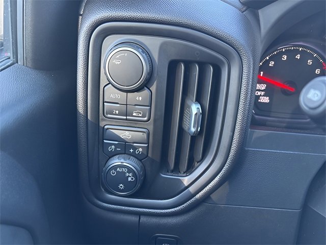 Used 2023 Chevrolet Silverado 1500 Custom image 10