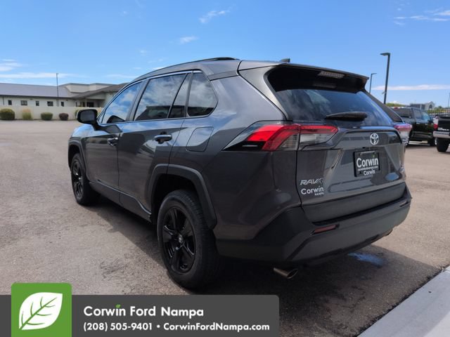 Used 2021 Toyota RAV4 XLE w/ XLE Grade Weather Package AWD/4WD image 5