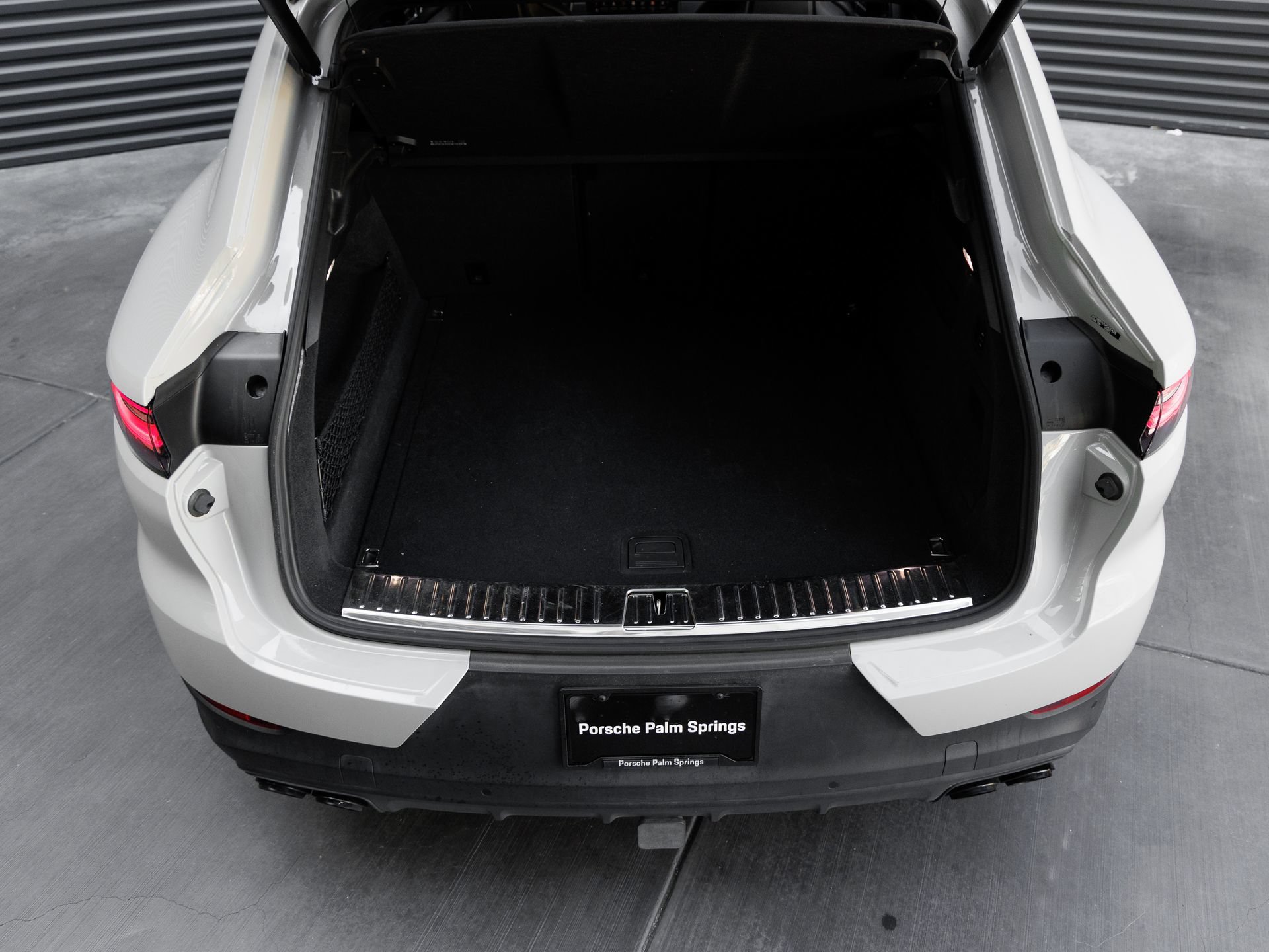 Certified 2023 Porsche Cayenne S AWD/4WD image 27
