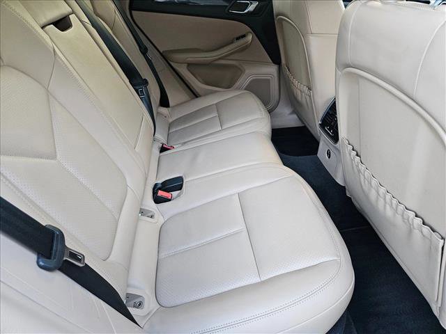 Used 2023 Porsche Macan image 19