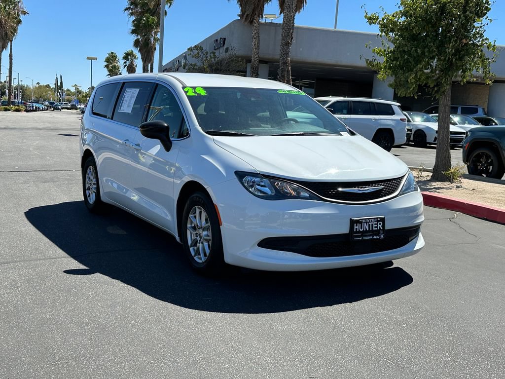 Certified 2024 Chrysler Voyager LX FWD image 12