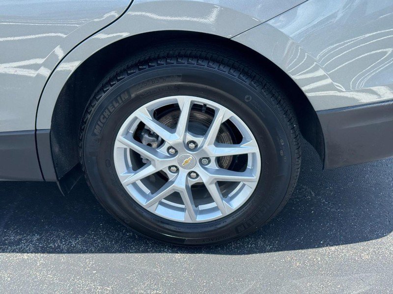 Used 2024 Chevrolet Equinox LT w/ LPO, Floor Liner Package FWD image 7
