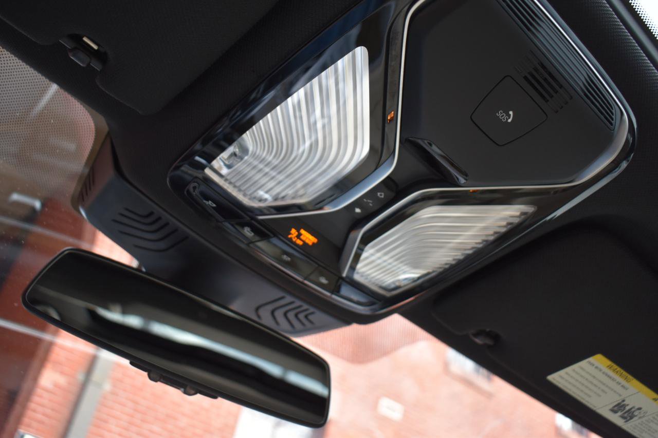 Used 2019 BMW 750i w/ Executive Package image 39