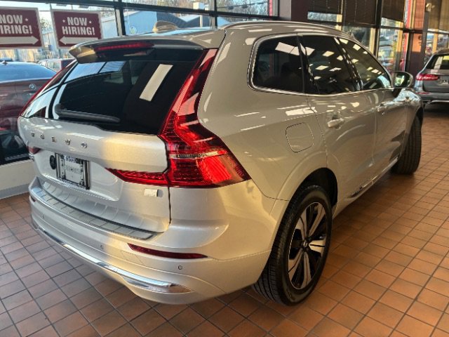 Used 2023 Volvo XC60 T8 Core w/ Climate Package image 10