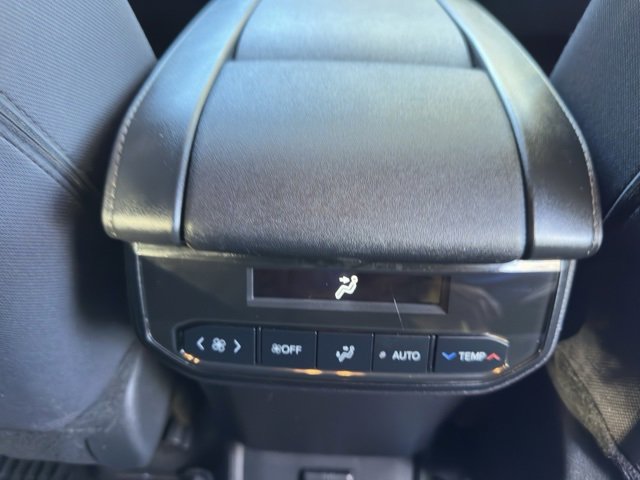 Used 2024 Toyota Highlander LE image 26