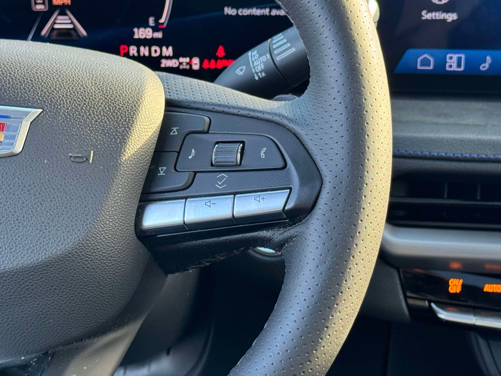 Certified 2025 Cadillac XT4 Sport AWD/4WD image 8