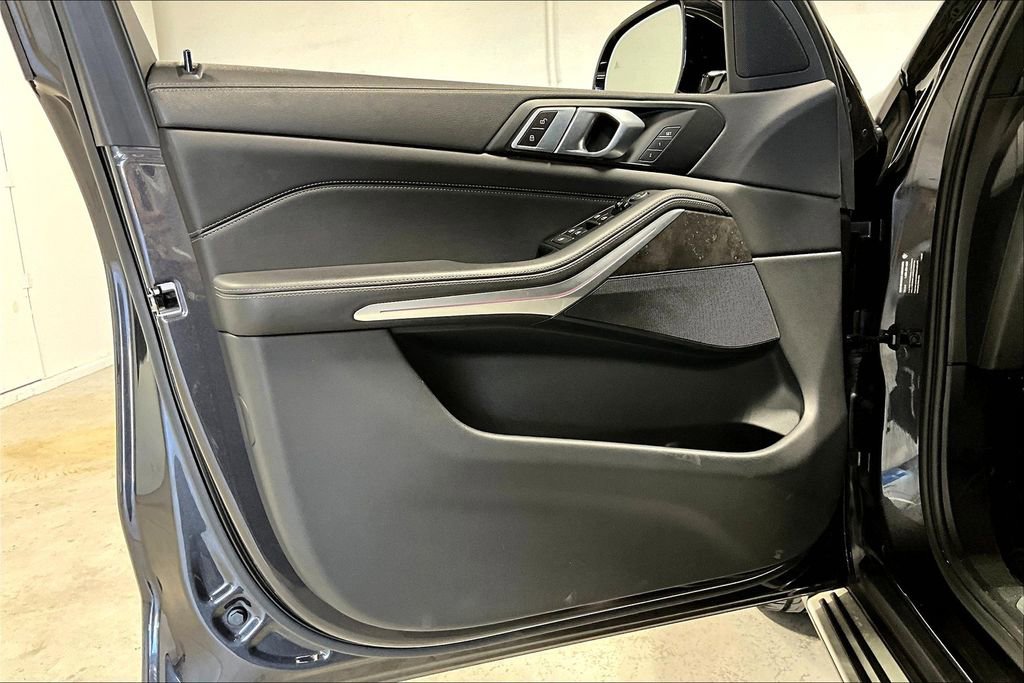 Used 2023 BMW X5 sDrive40i w/ Premium Package image 21