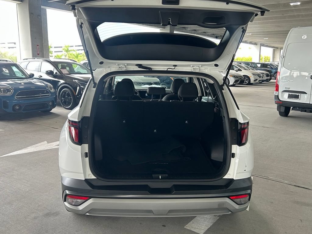 Used 2025 Hyundai Tucson SE FWD image 33