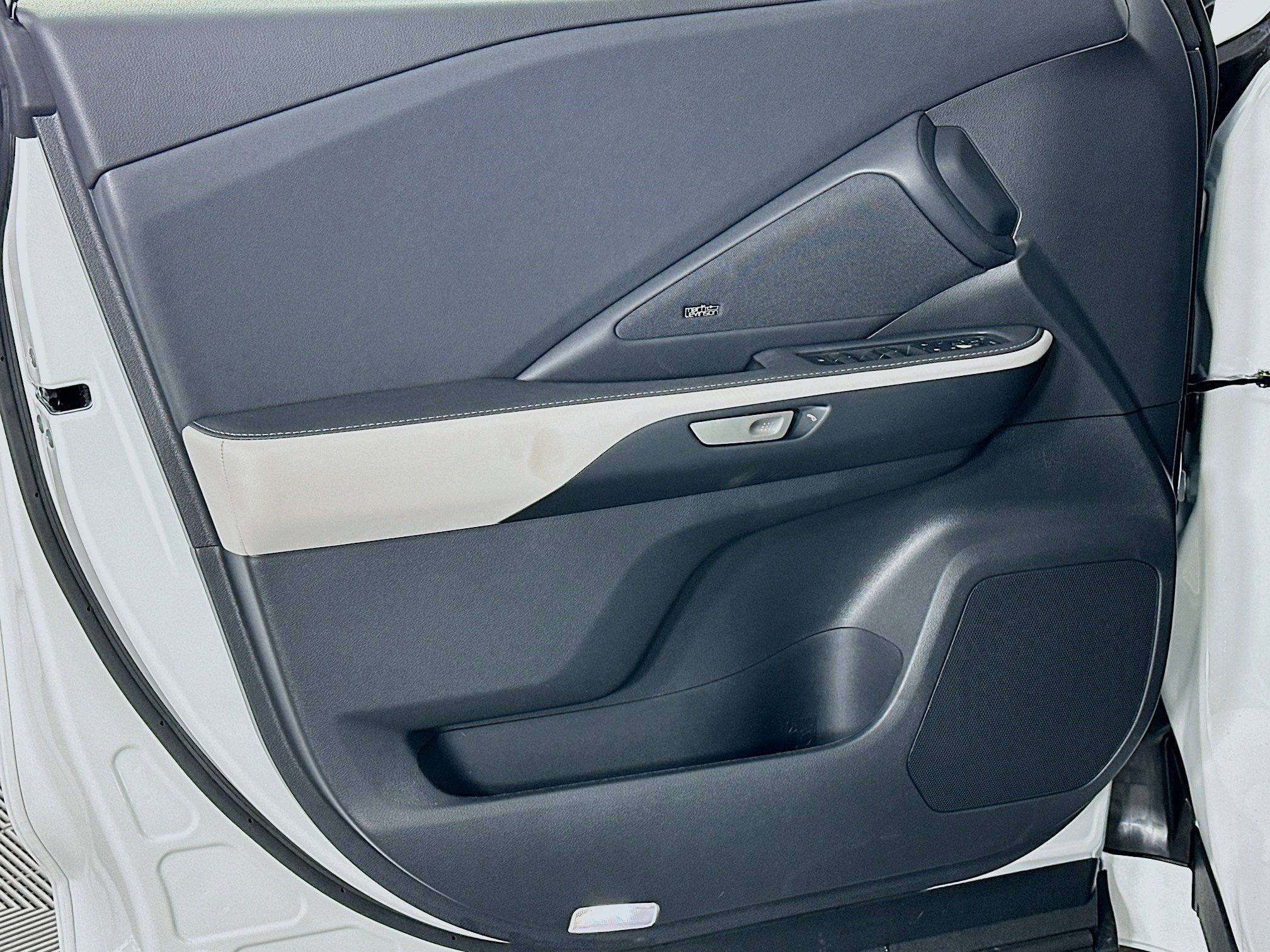 New 2026 Lexus TX 500h AWD image 19