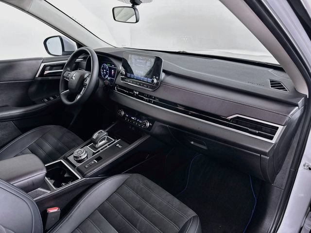 Used 2024 Mitsubishi Outlander SE AWD/4WD image 29