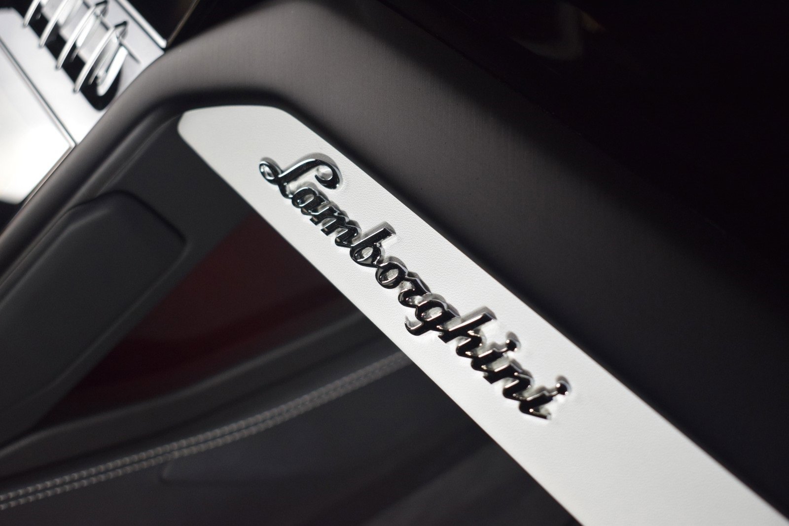 Used 2024 Lamborghini Urus S image 24