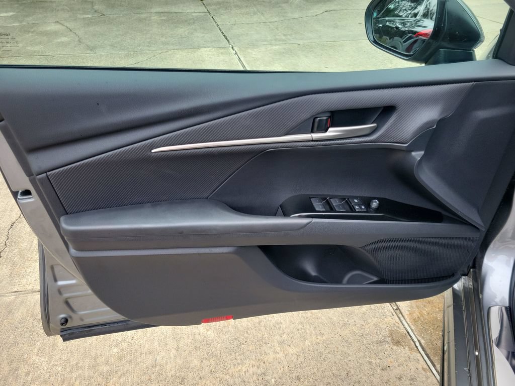 Used 2026 Toyota Camry SE w/ Multimedia Upgrade Package FWD image 13