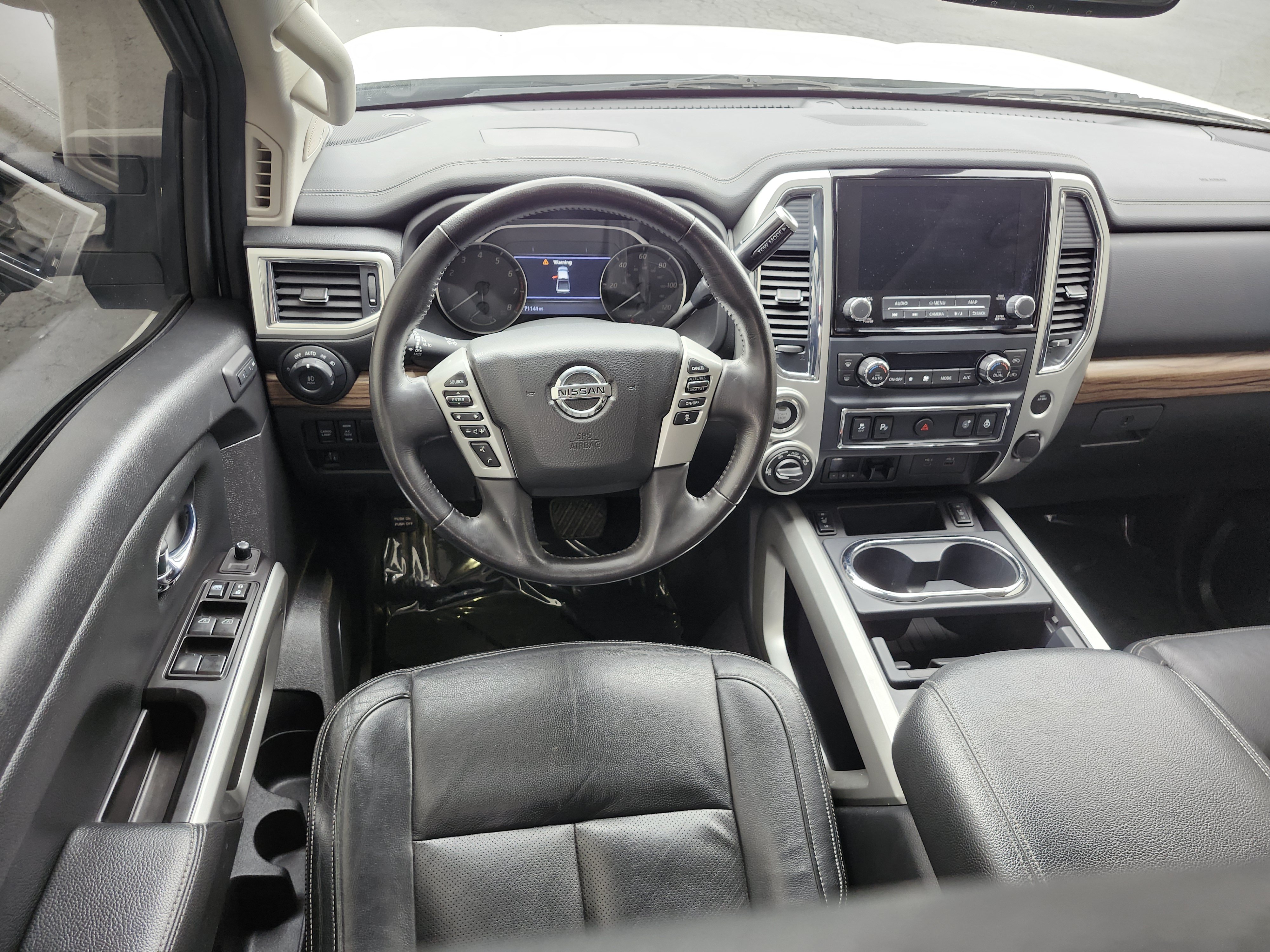 Used 2021 Nissan Titan SL w/ Moonroof Package AWD/4WD image 33
