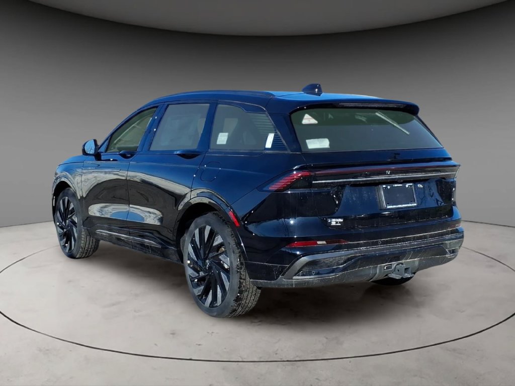 New 2025 Lincoln Nautilus Reserve w/ Jet Appearance Package AWD/4WD image 3