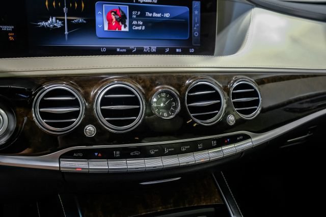 Used 2019 Mercedes-Benz S 560 4MATIC Sedan image 32