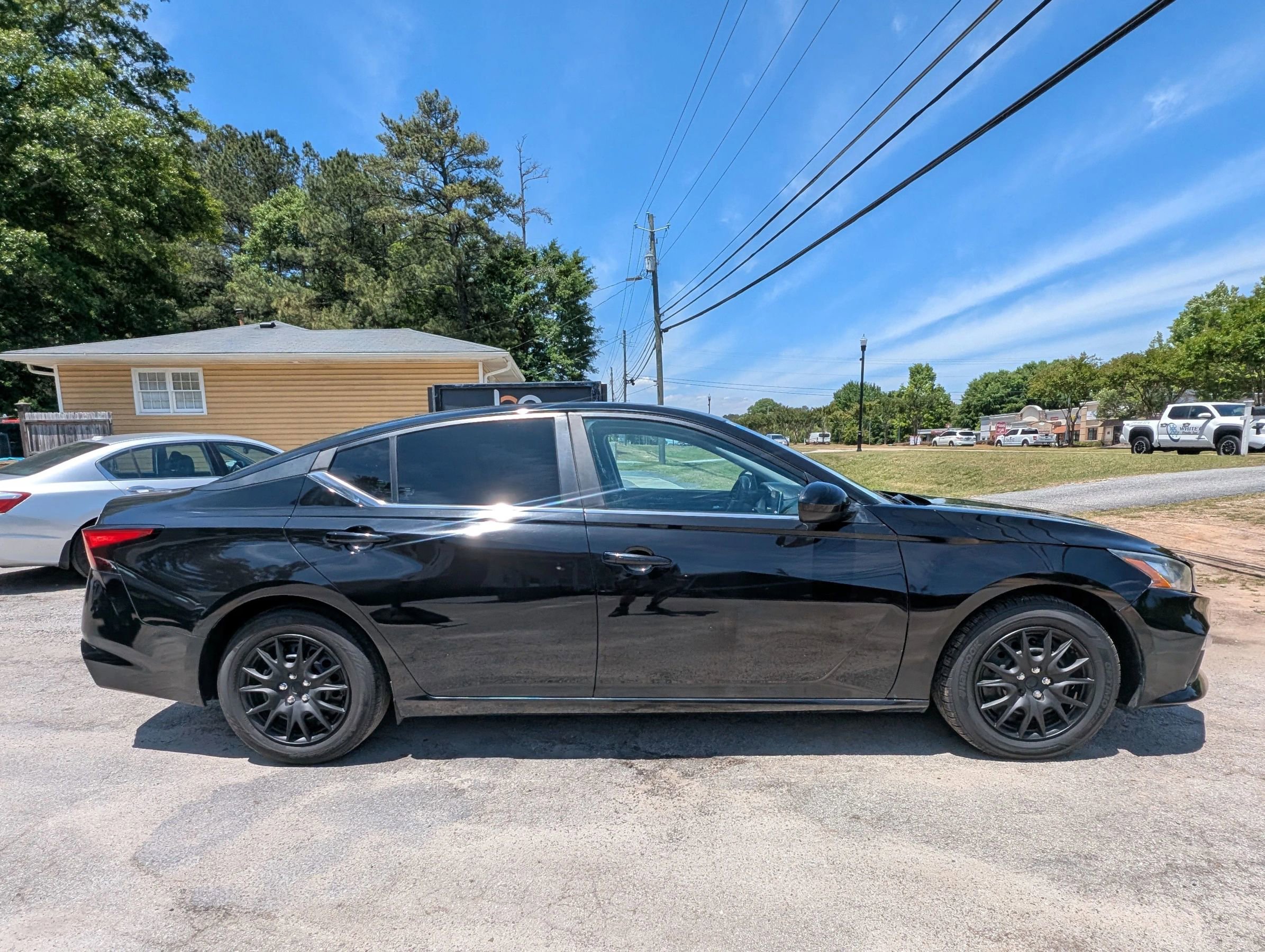 Used 2019 Nissan Altima 2.5 SR FWD image 4