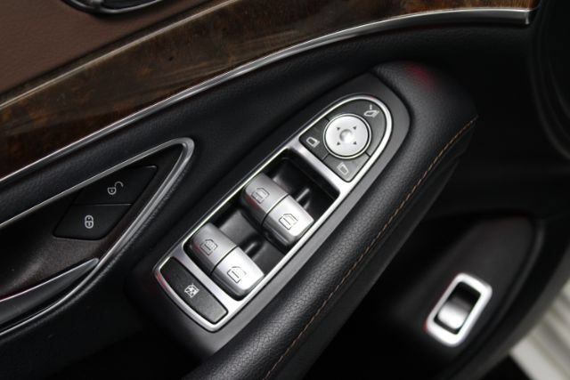 Used 2015 Mercedes-Benz S 550 4MATIC Sedan image 10