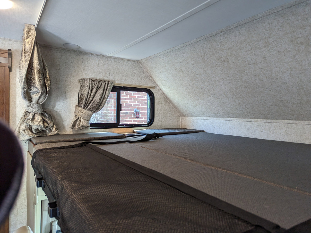 Used 2019 Chevrolet Express 4500 w/ RV Package RWD image 36