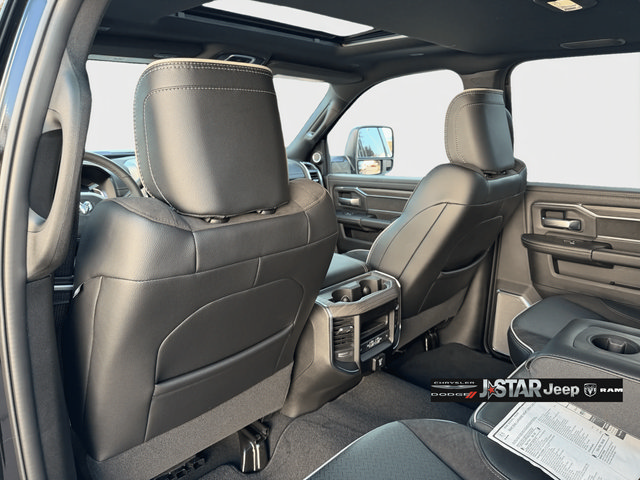 New 2026 RAM 2500 Laramie AWD/4WD image 17