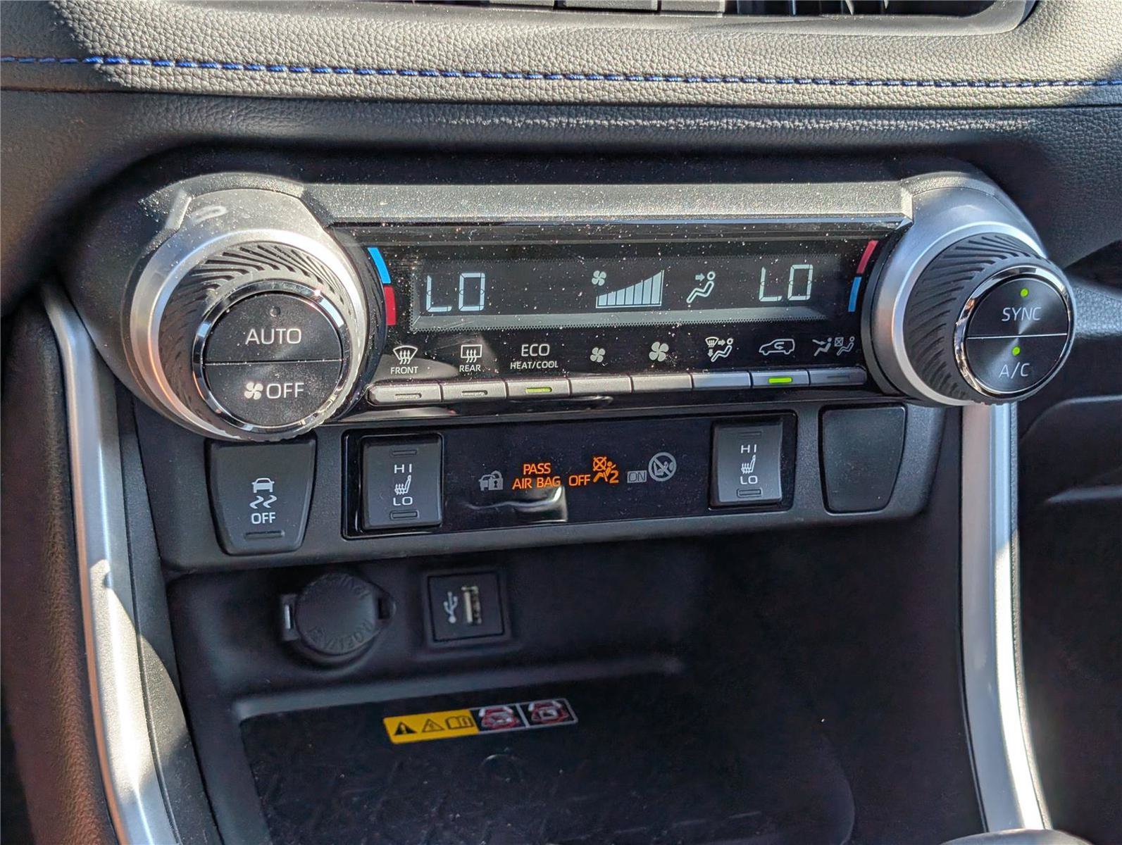 Used 2023 Toyota RAV4 XSE AWD/4WD image 26