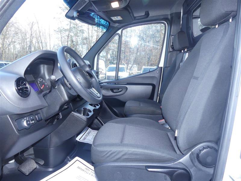 Used 2023 Mercedes-Benz Sprinter 1500 image 17
