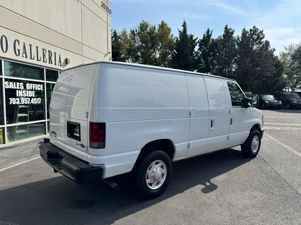 Used 2012 Ford E-250 and Econoline 250 w/ Commercial Cargo Van Pkg RWD image 5