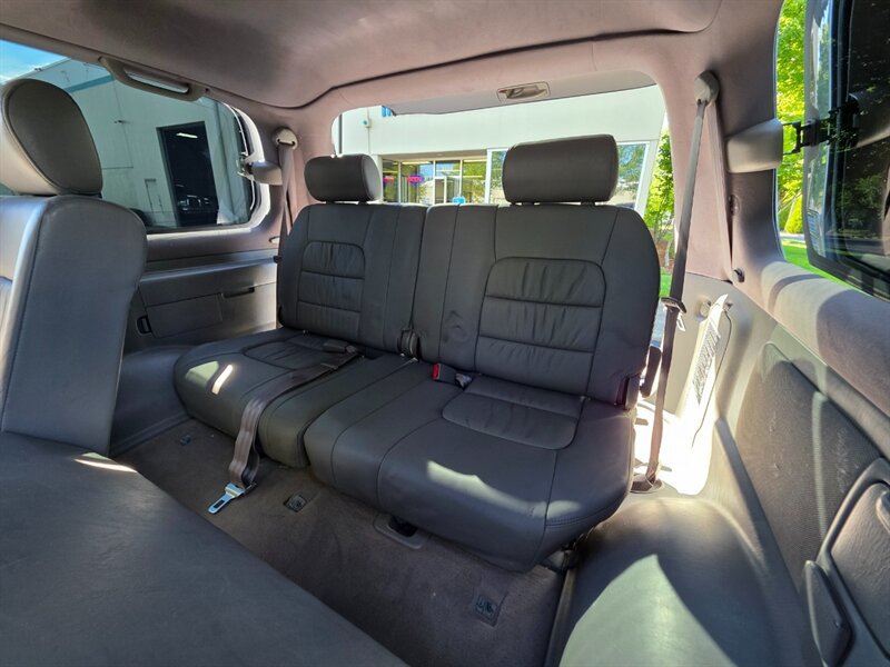 Used 2004 Lexus LX 470 4WD image 15