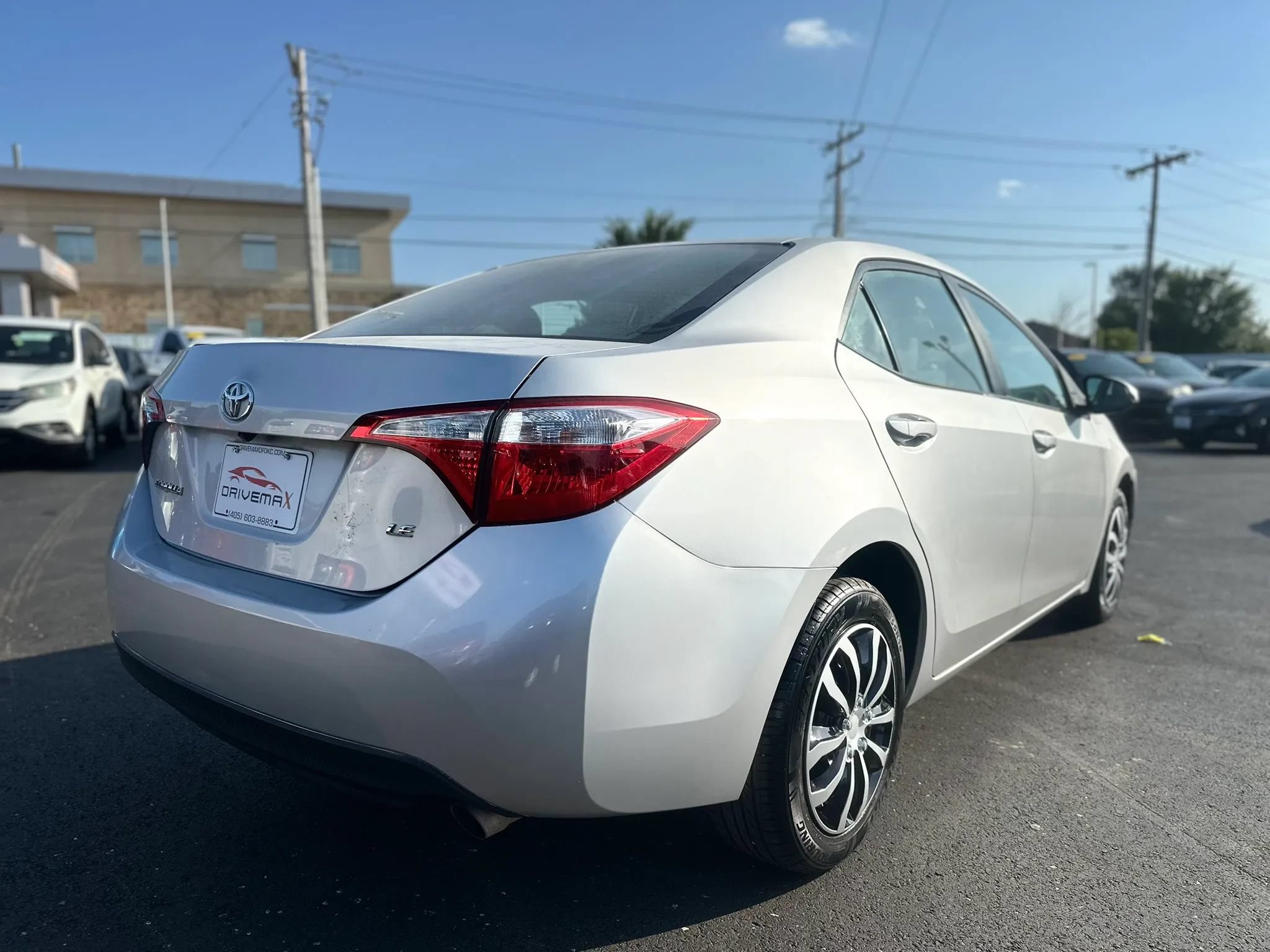 Used 2016 Toyota Corolla LE FWD image 3