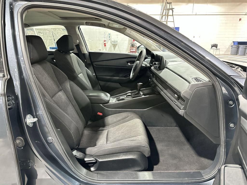 Used 2023 Honda Accord EX image 25