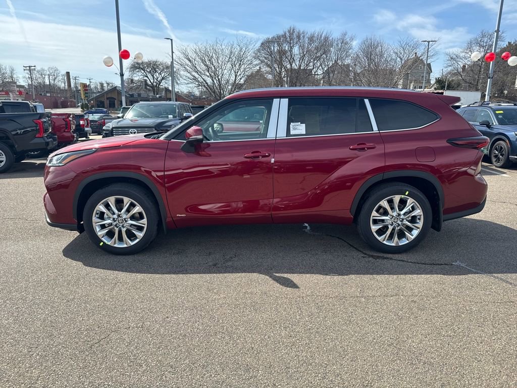 New 2026 Toyota Highlander Limited image 4